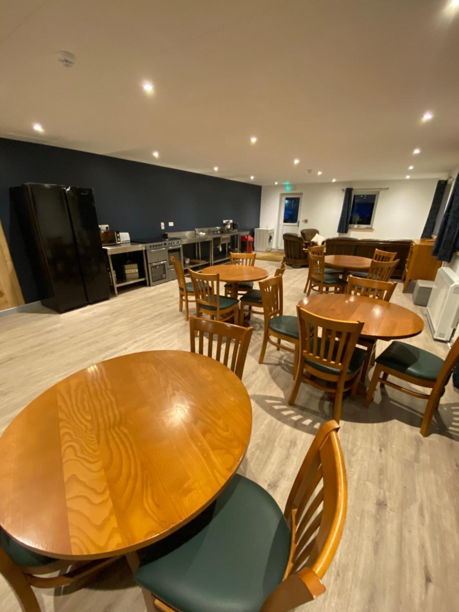 Modern Studio Apartment Set Beneath The Black Mountains A Stones Throw From The Offas Dyke Path Clodock Exterior photo