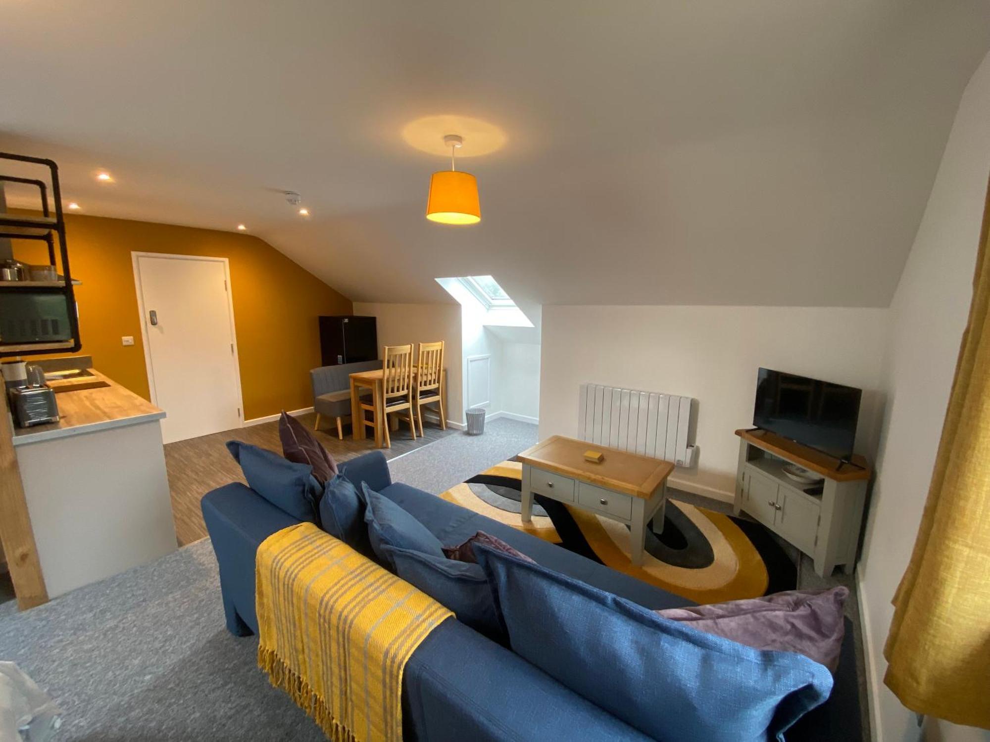 Modern Studio Apartment Set Beneath The Black Mountains A Stones Throw From The Offas Dyke Path Clodock Exterior photo