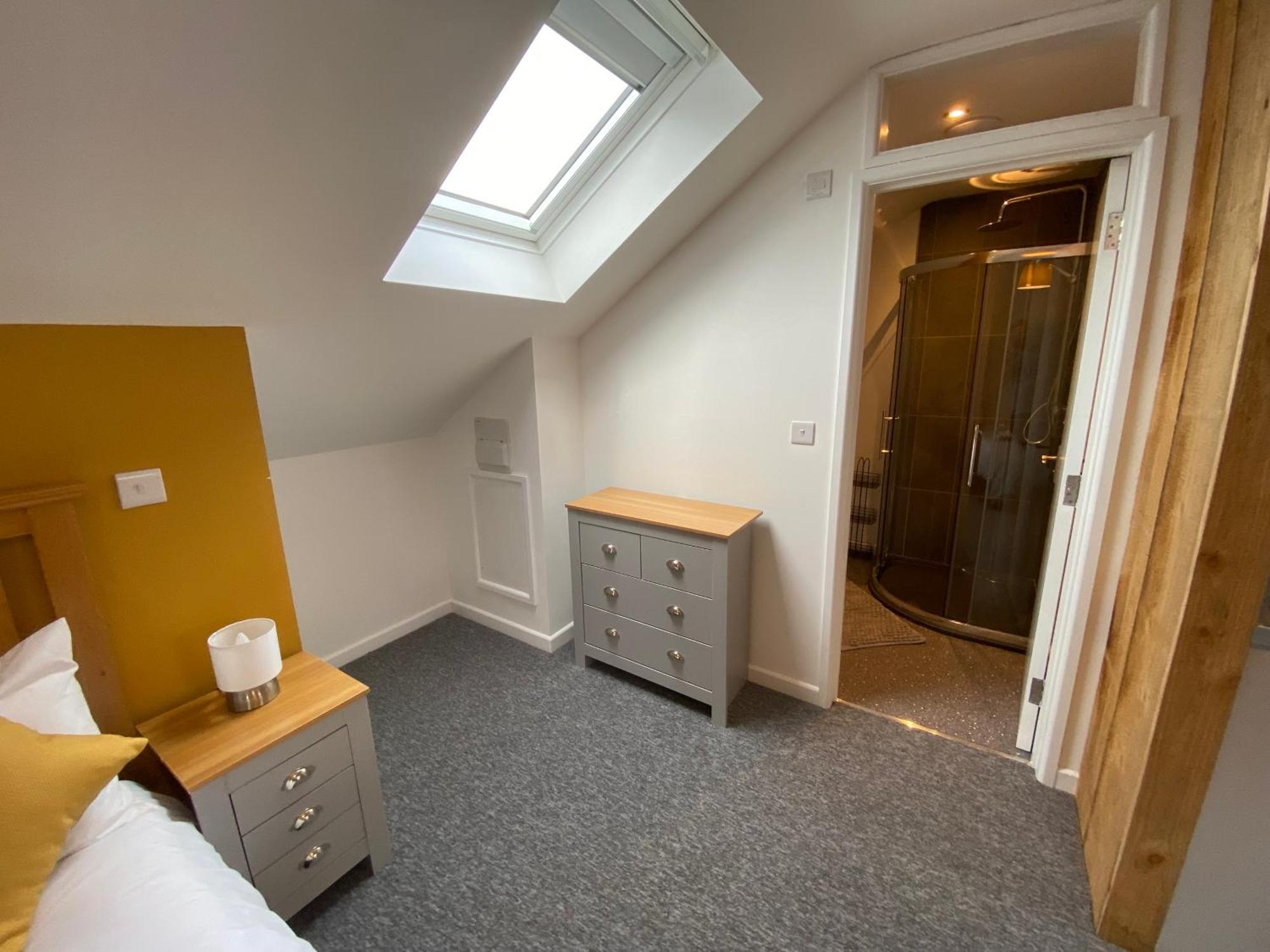 Modern Studio Apartment Set Beneath The Black Mountains A Stones Throw From The Offas Dyke Path Clodock Exterior photo